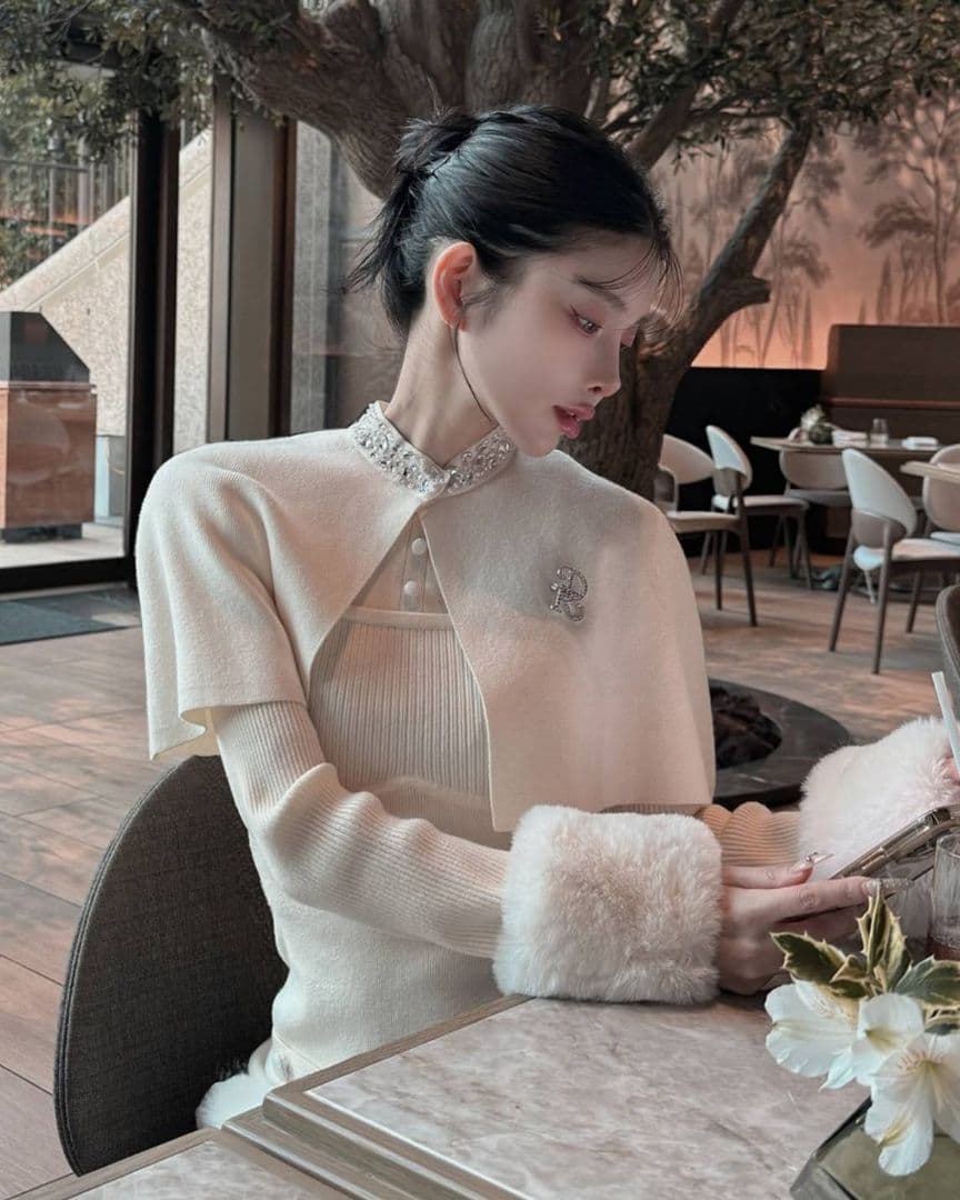 ダーリッチ フリーサイズ ビジューケープニットミニワンピース