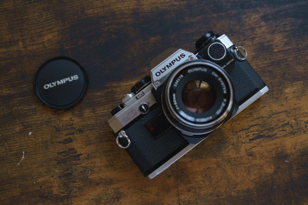 動作品 OLYMPUS OM10 + Mアダプター&レンズ2本 付属