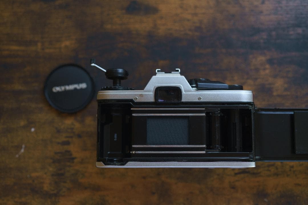 動作品 OLYMPUS OM10 + Mアダプター&レンズ2本 付属