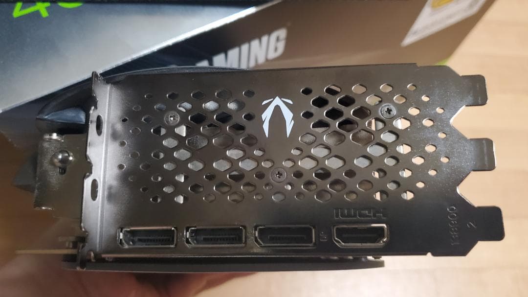 グラフィックボード・グラボ・ビデオカード ZOTAC GeForce RTX 4090 AMP EXTREME AIRO