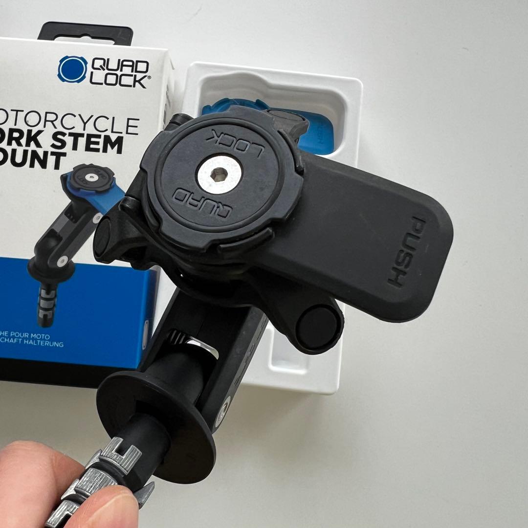 QUAD LOCK ダンパー付き モーターサイクルフォークステムマウント