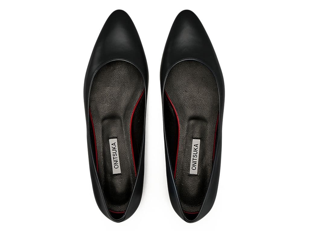 サ*ん様 Onitsuka Tiger パンプス フラット ブラック 2025年