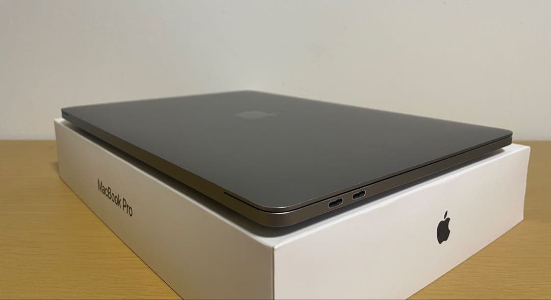 美品 MacBook Pro 2020 SSD : 500GBバッテリー95%