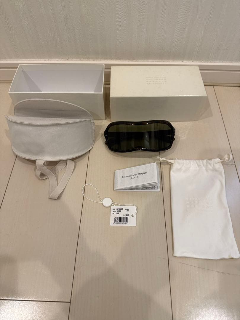 本人期　09ss マルジェラ　インコグニート　サングラス　8 ルックブック