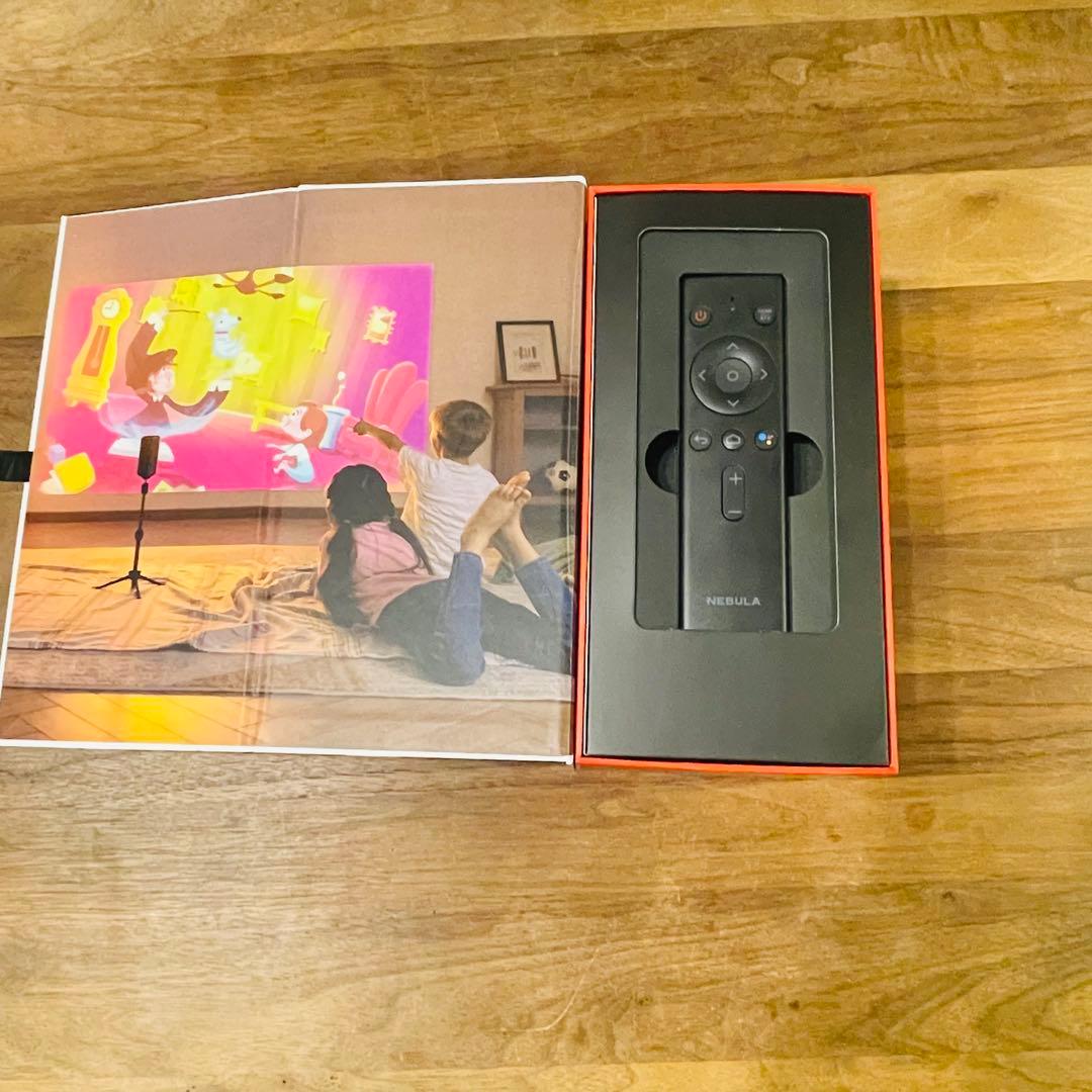 美品 Nebula Capsule II 純正スタンド付プロジェクターAnker