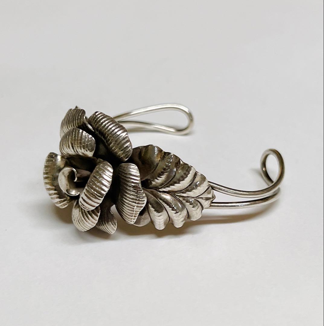 カレンシルバー バラモチーフ カフバングル