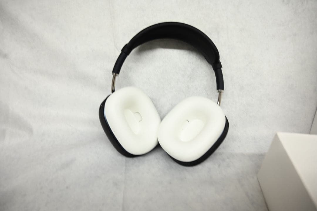 2024 AirPods Max ミッドナイト