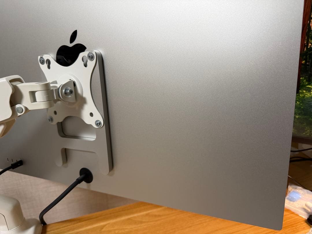 Apple Studio Display VESAモデル