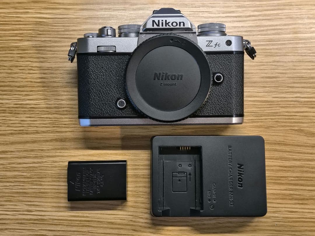 Nikon zfc　本体　美品　ショット数約4900
