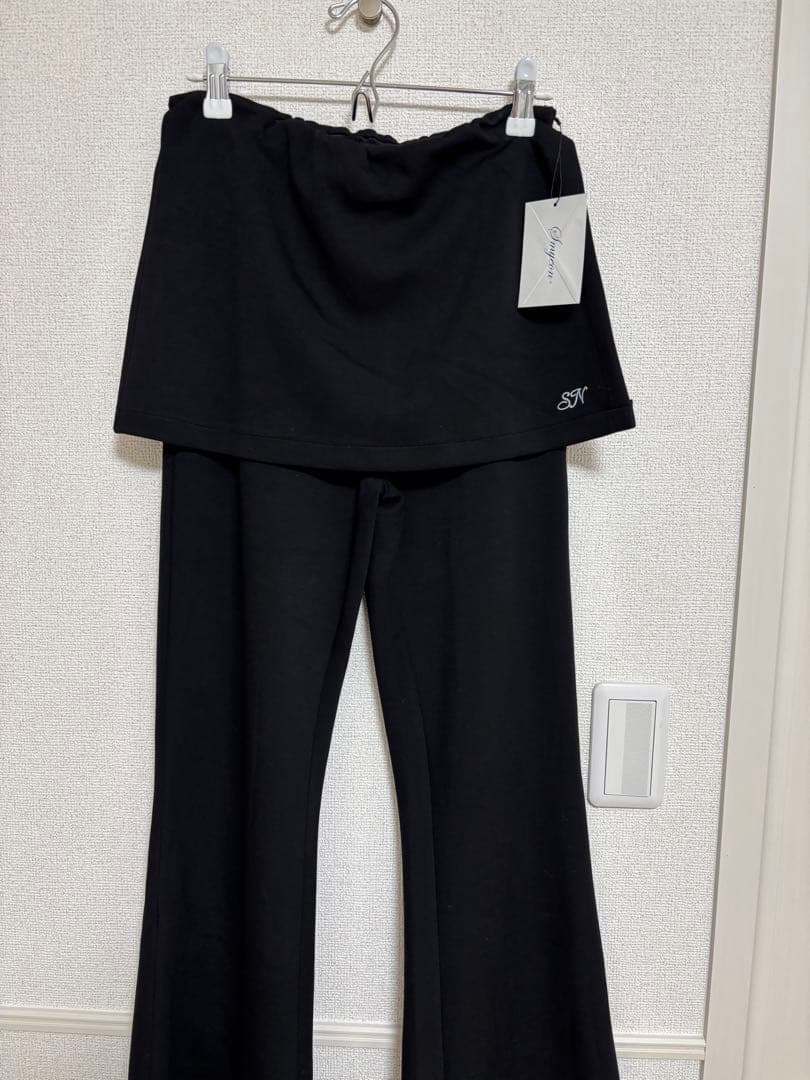 Smyeon レイヤードフレアパンツ黒