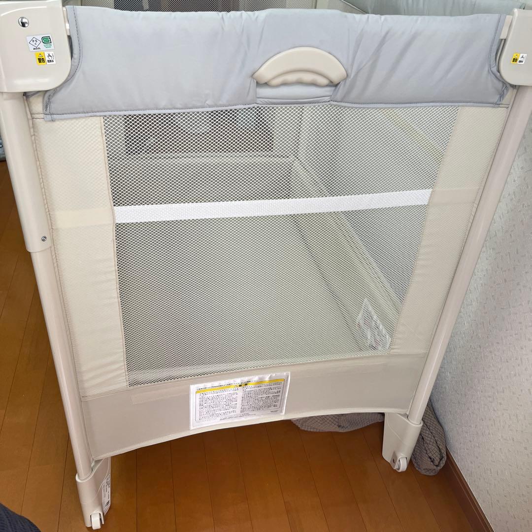 アップリカココネルエアー　2024年購入　折りたたみメッシュベビーベッド グレー