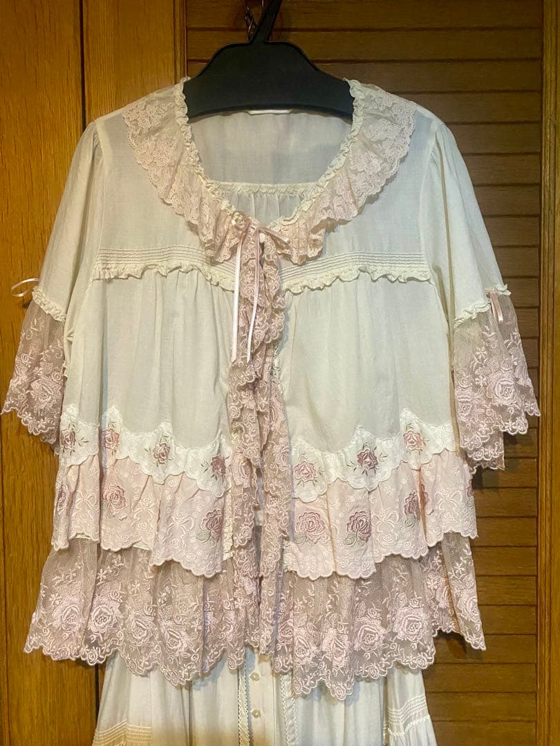 ピンクハウス．ローズレースセットアップ