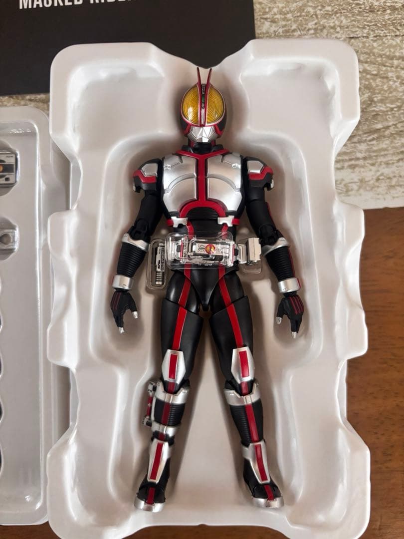 S.H.Figuarts（真骨彫製法）仮面ライダーファイズ