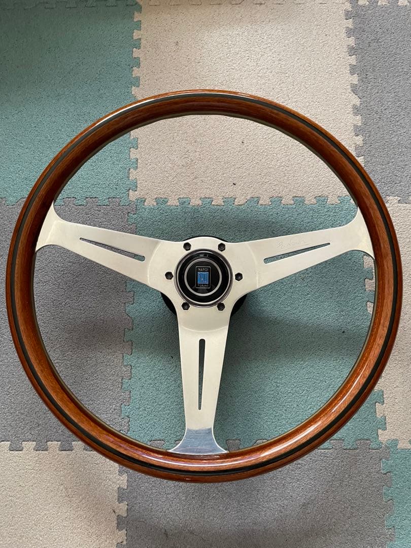 希少大径サイズ　ランクル80 ナルディステアリング39㎝　ボス付き　当時物