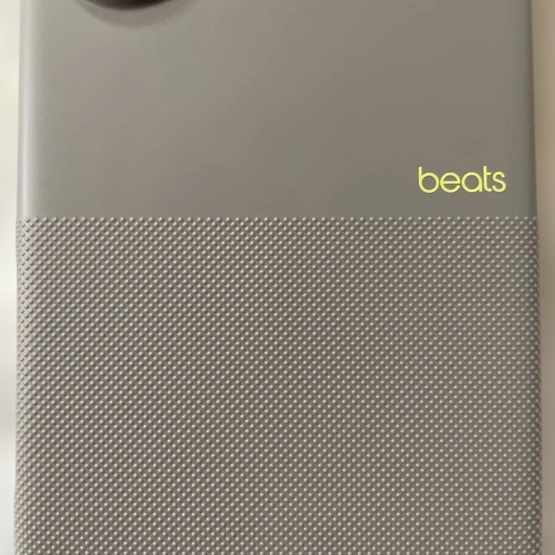 Beats iPhone 17 ケース　アルパイングレイ