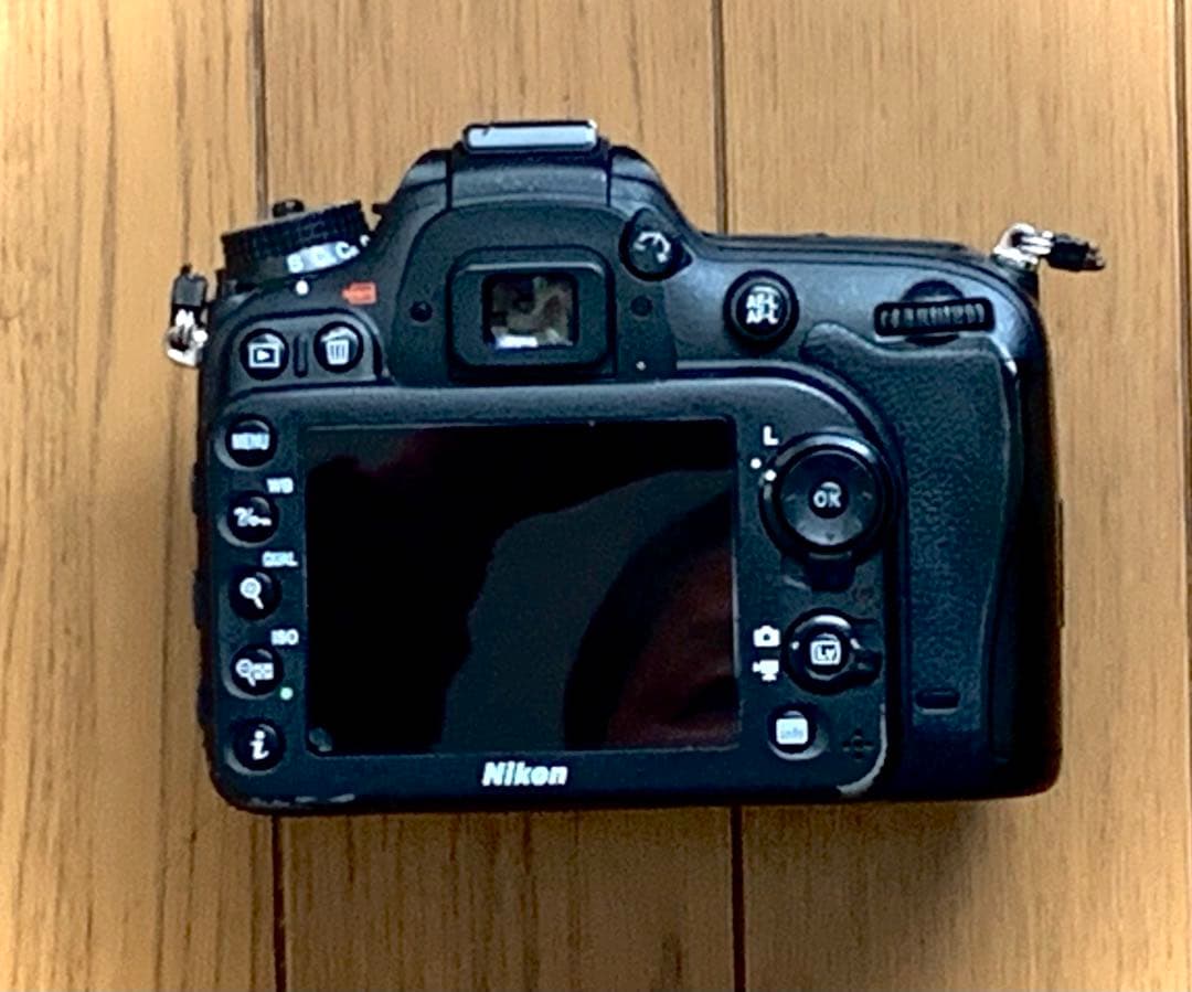 Nikon D7100 ボディ + WU1-s 付属品