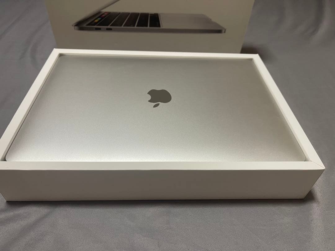 美品 Apple MacBook Pro 13インチ 充電器箱付き