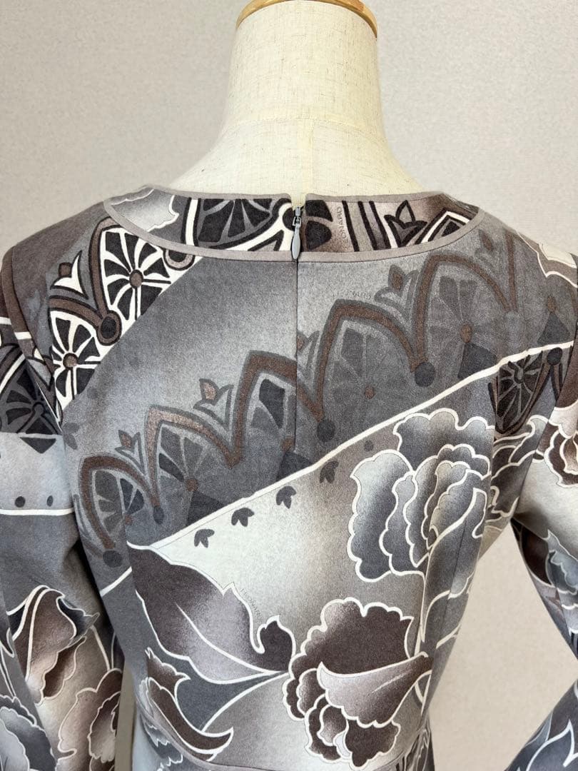 【新品タグ付】LEONARD 花柄 長袖ワンピース 42 総柄　ウール