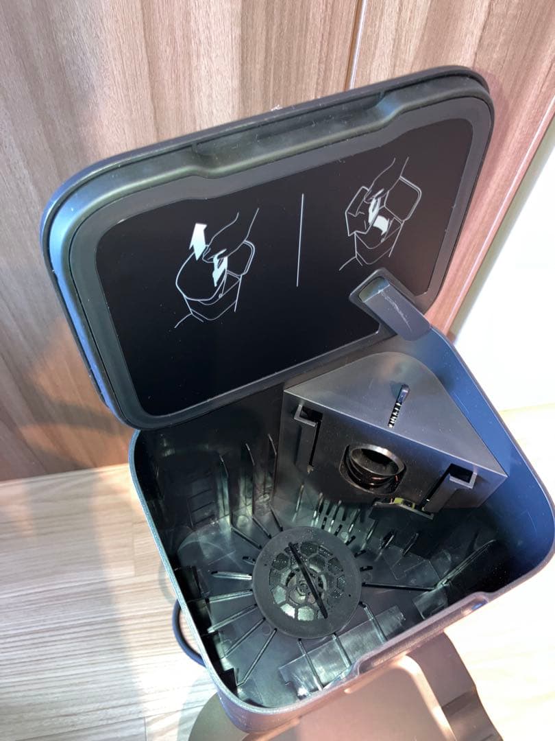 iRobot Roomba i7+ 【使用時間44.5h】　ルンバ