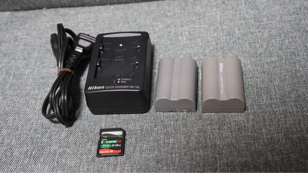 Nikon D80 デジタル一眼レフカメラ 本体とレンズセット