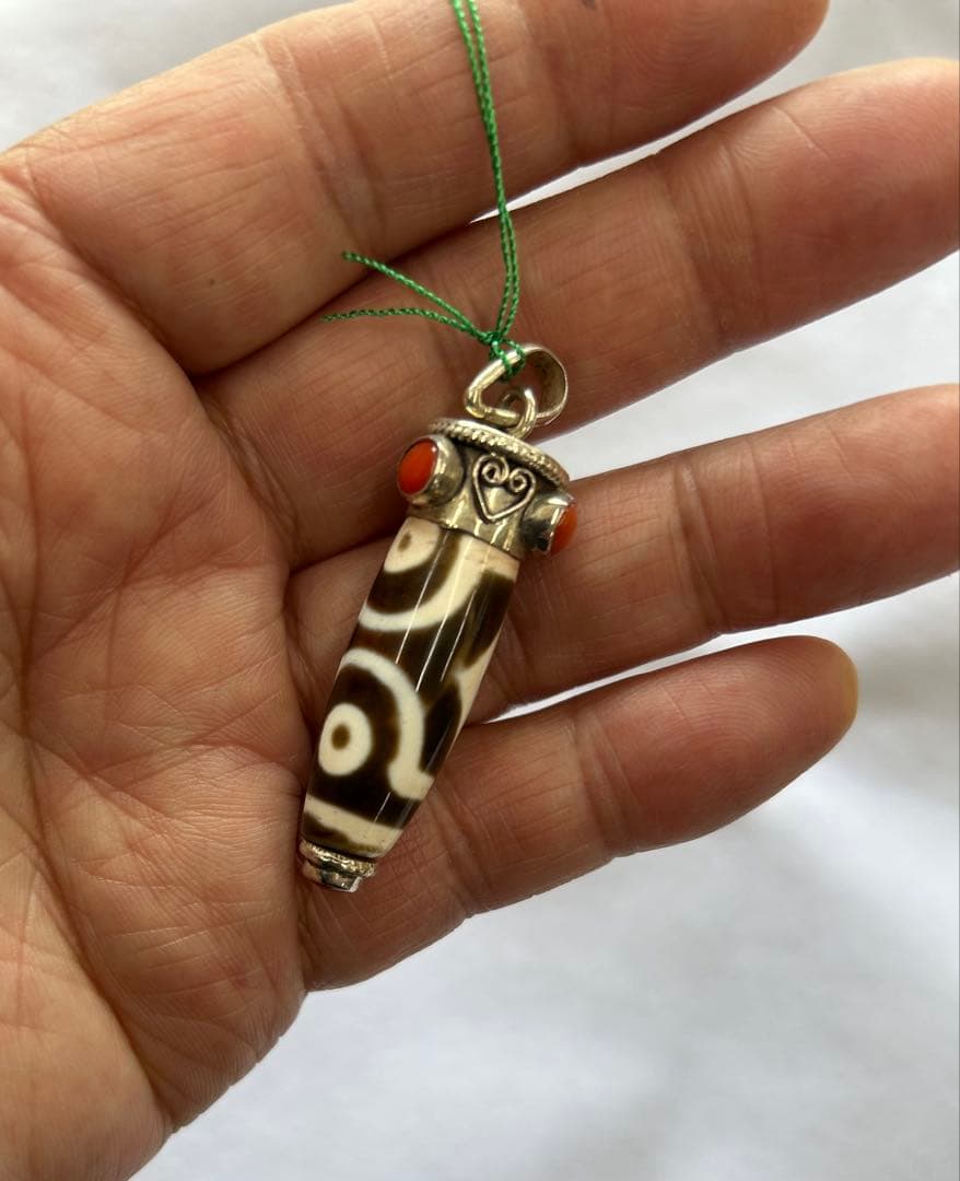 値下げしましたチベットジービーズ天珠