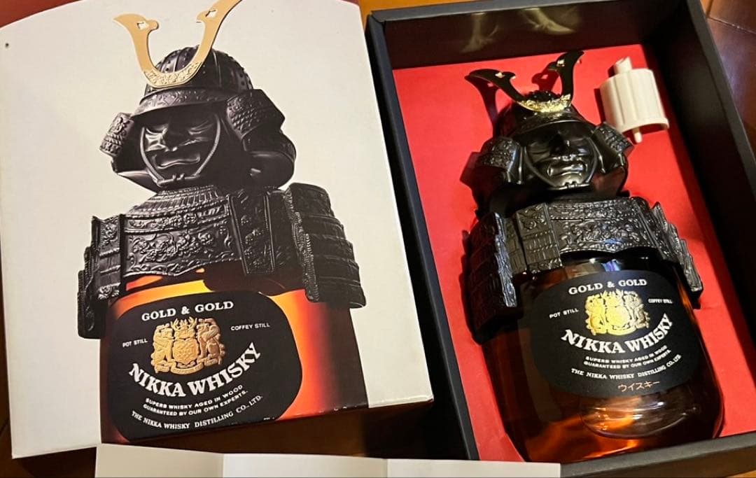 【希少】ニッカウイスキー　兜(金属製) 免税店限定