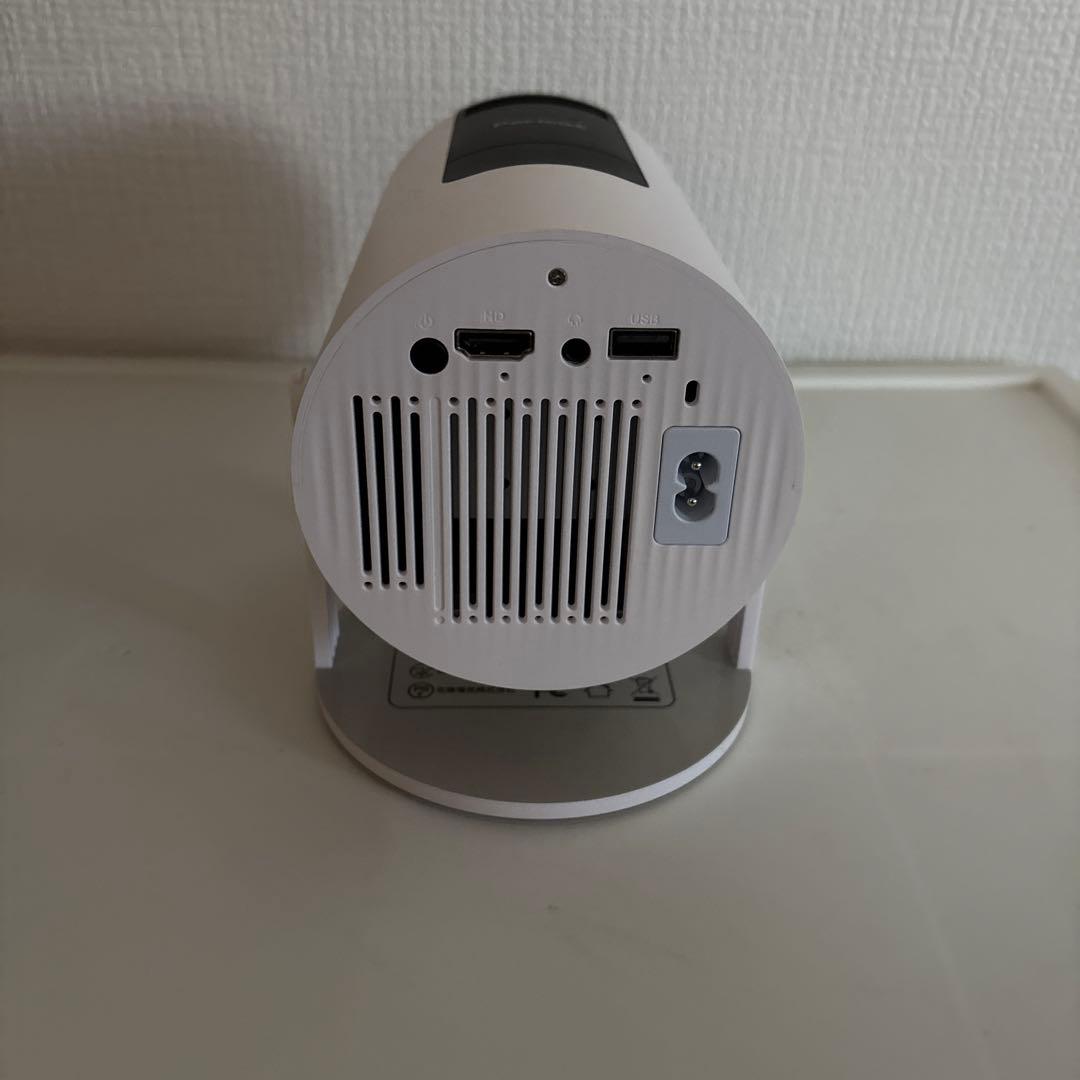 Pericat プロジェクター　未使用　箱、説明書なし