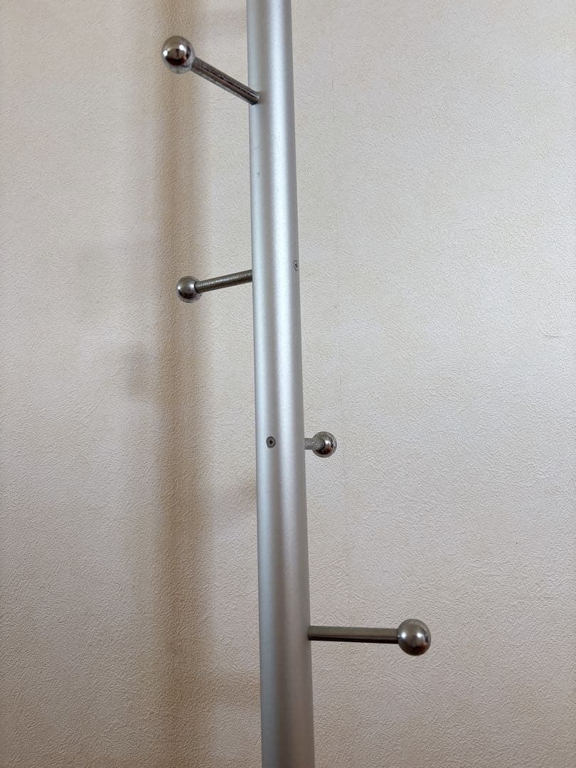 MOBLES 114・BARCELONA モブレス　ハンガーラック　スペイン