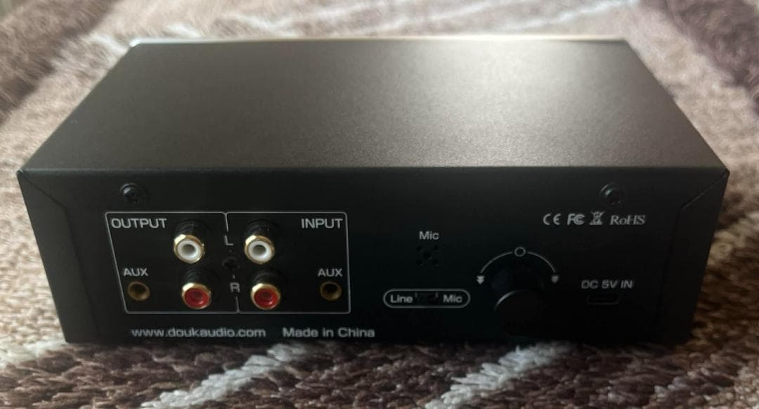 Douk Audio VU メーター