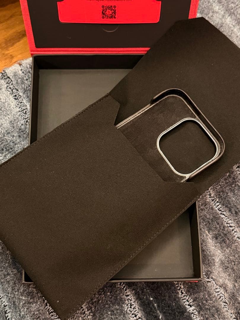 BONAVENTURA iPhone 16proケース ストラップ付き