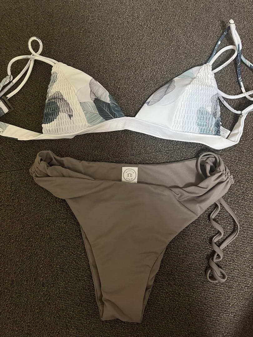 alexiastam ビキニ 上下セット