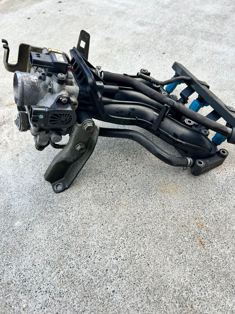 専用品　キャリー　DA63T インテークマニホールド スロットルボディー