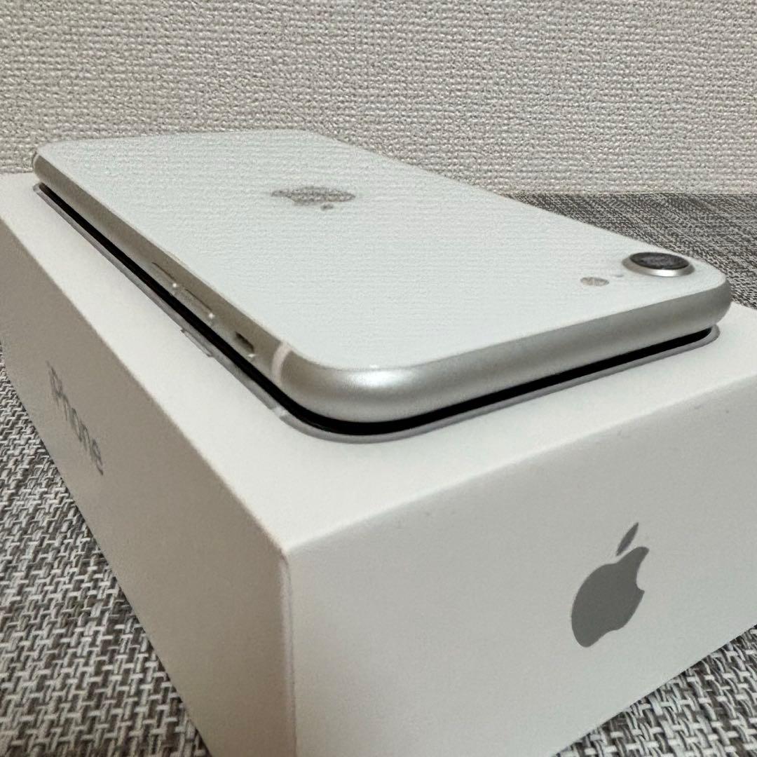 Apple iPhone SE (第2世代) ホワイト 美品 iPhoneSE2