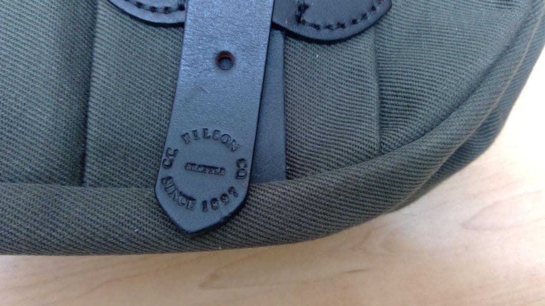 フィルソン　FILSON　 ミディアム フィールド バッグ　ショルダーバッグ