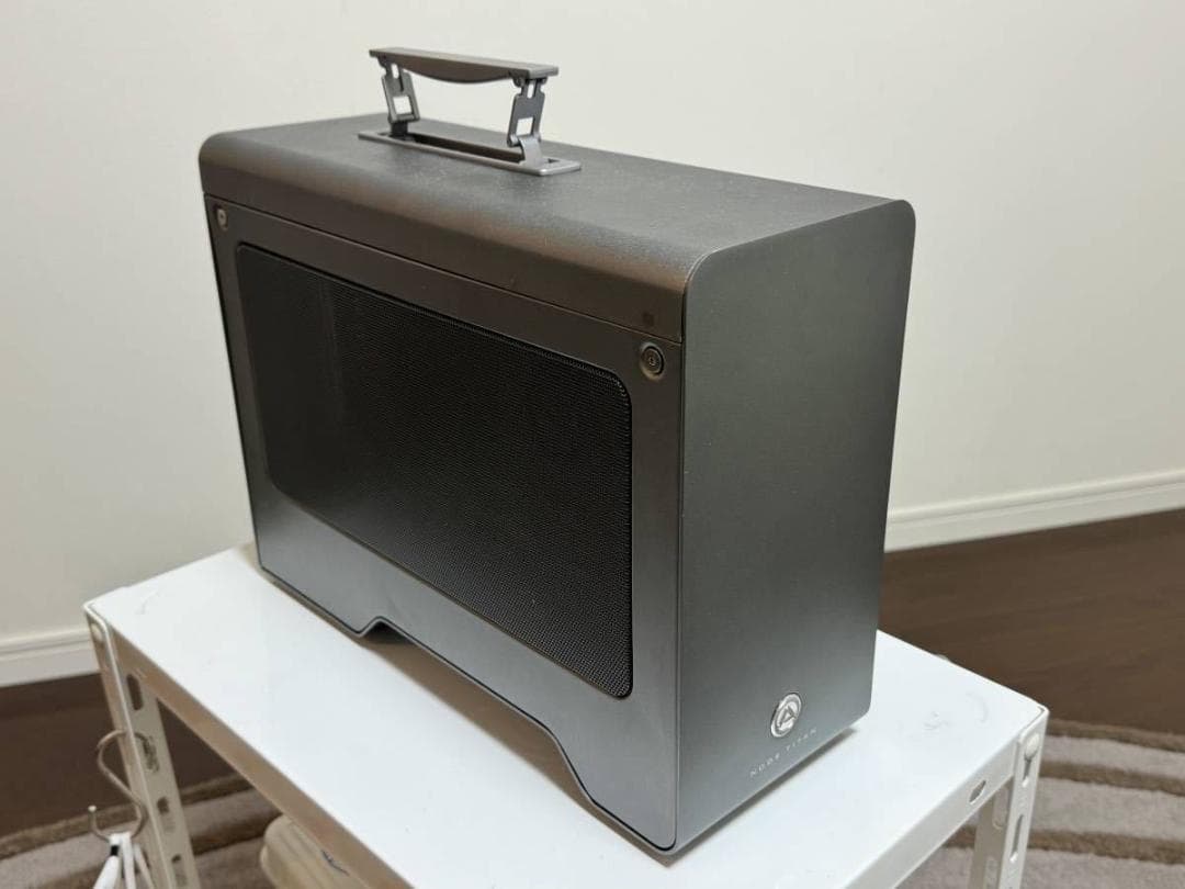 eGPU AKiTiO Node Titan GPU　外付けGPU