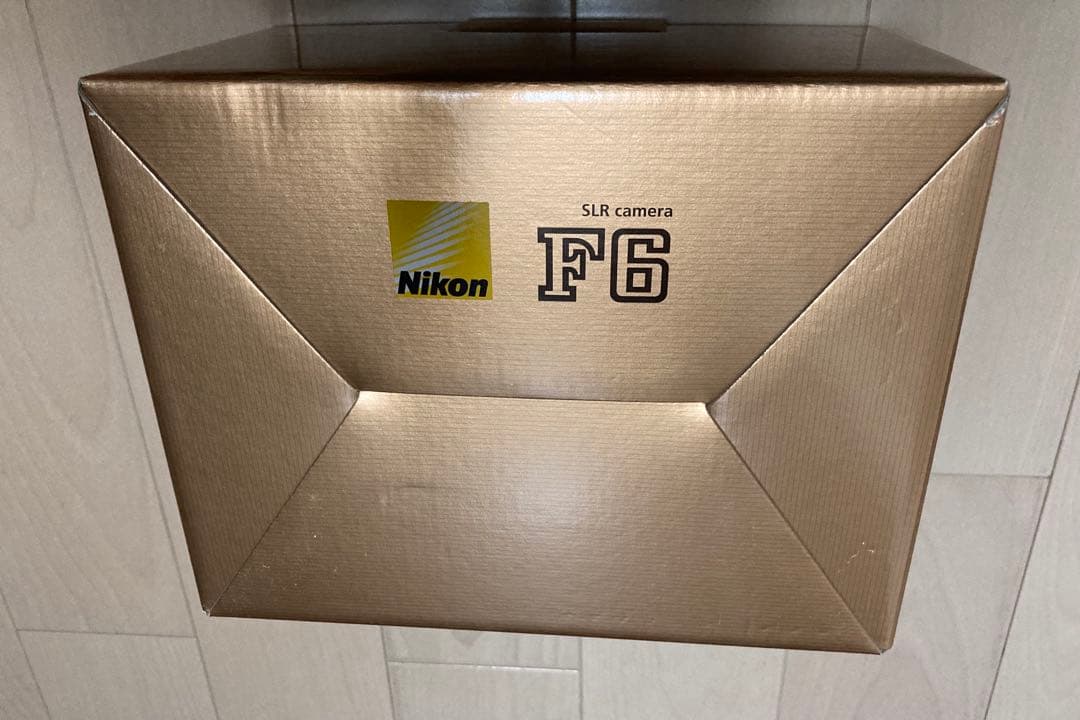 じ*行様 【美品／箱のみ】空箱 Nikon F6 緩衝材等付