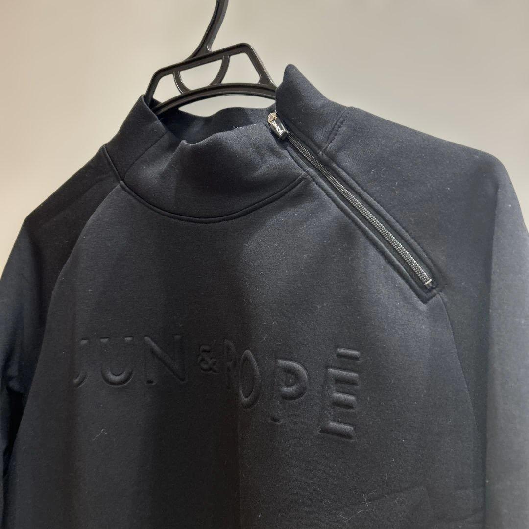 ジュン&ロペ　黒　トレーナー