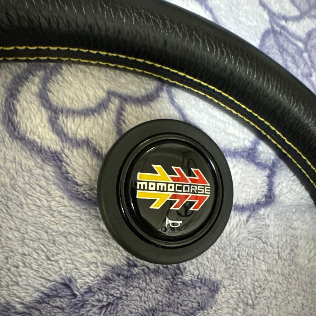 MOMO ヴェローチェレーシングステアリング　350mm