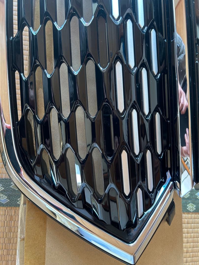 ヴェゼル RV フロントグリル　アーバンスタイル