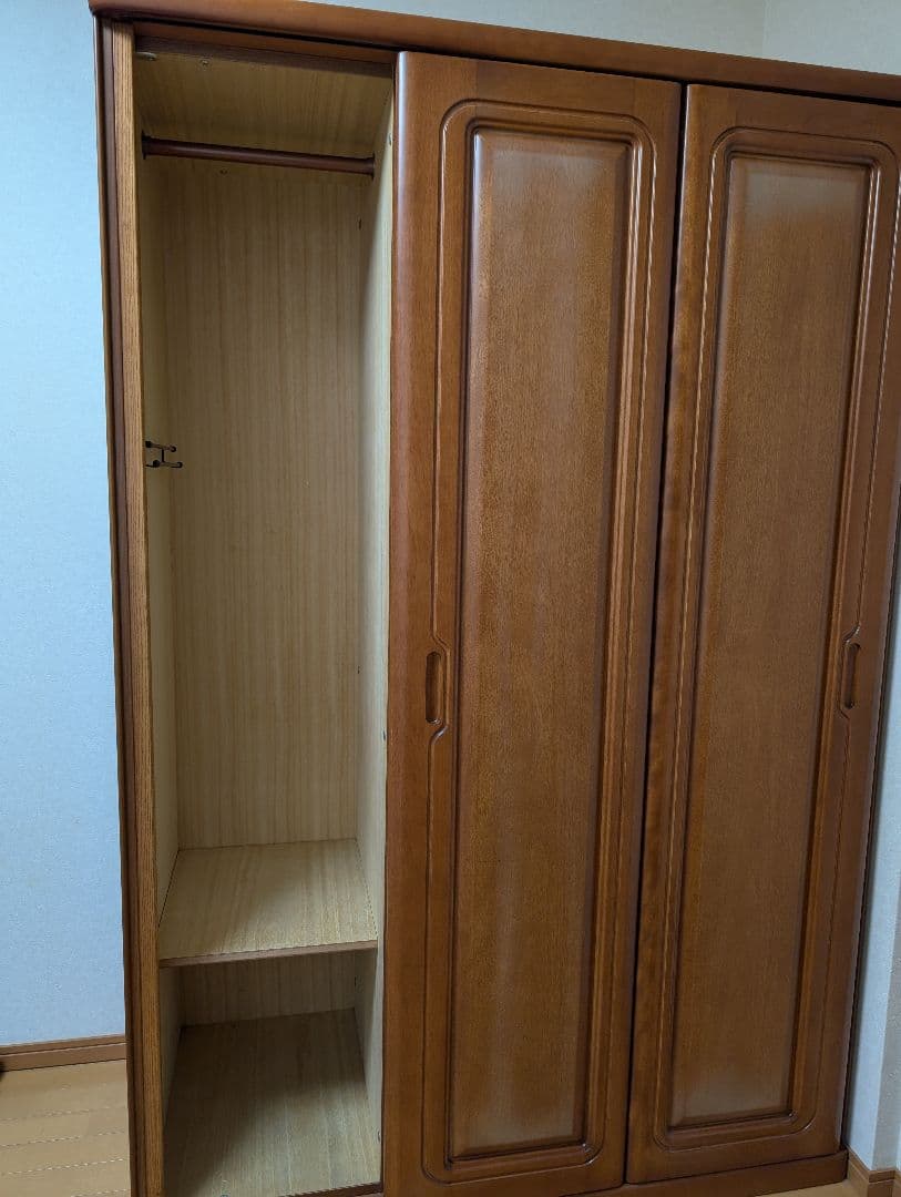 5月処分予定 送料のみ 木製タンス 3ドア 引き戸 大きな鏡付き