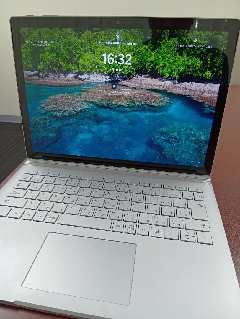 Windowsノート本体 Microsoft Surface Book 2