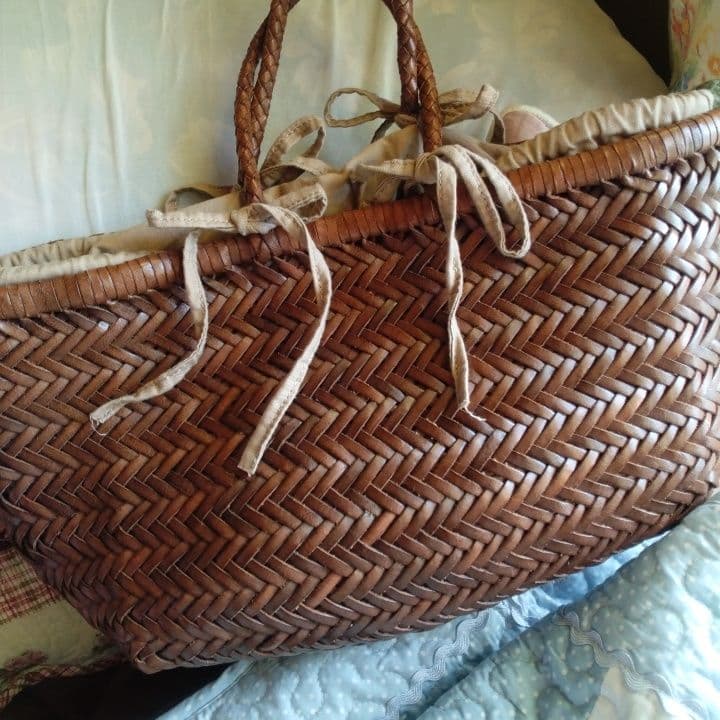 ブラウン 皮 編み 籠バック 高級