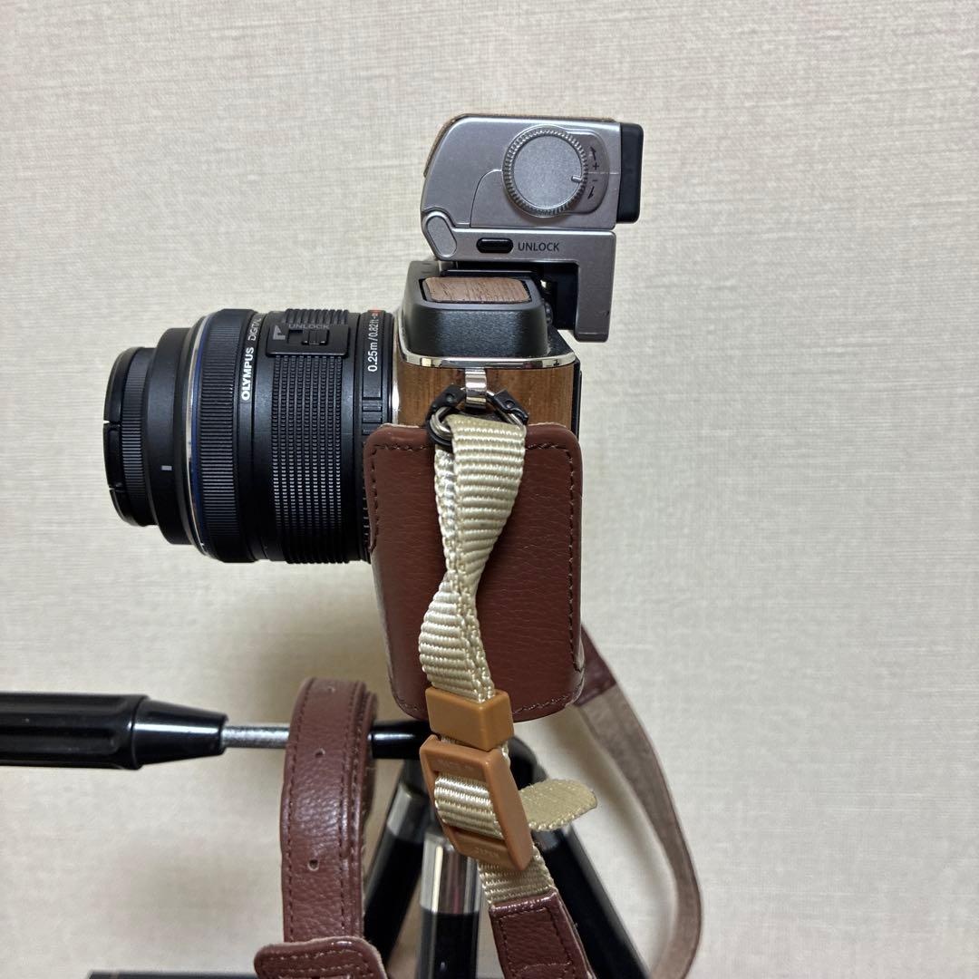 OLYMPUS ミラーレス一眼 カメラ ブラウン　PEN E-P3