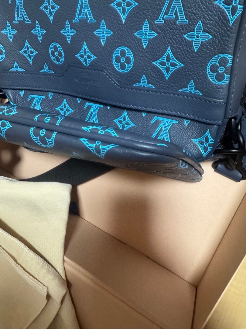 LOUIS VUITTON ルイヴィトン トリオ・メッセンジャー　メンズ