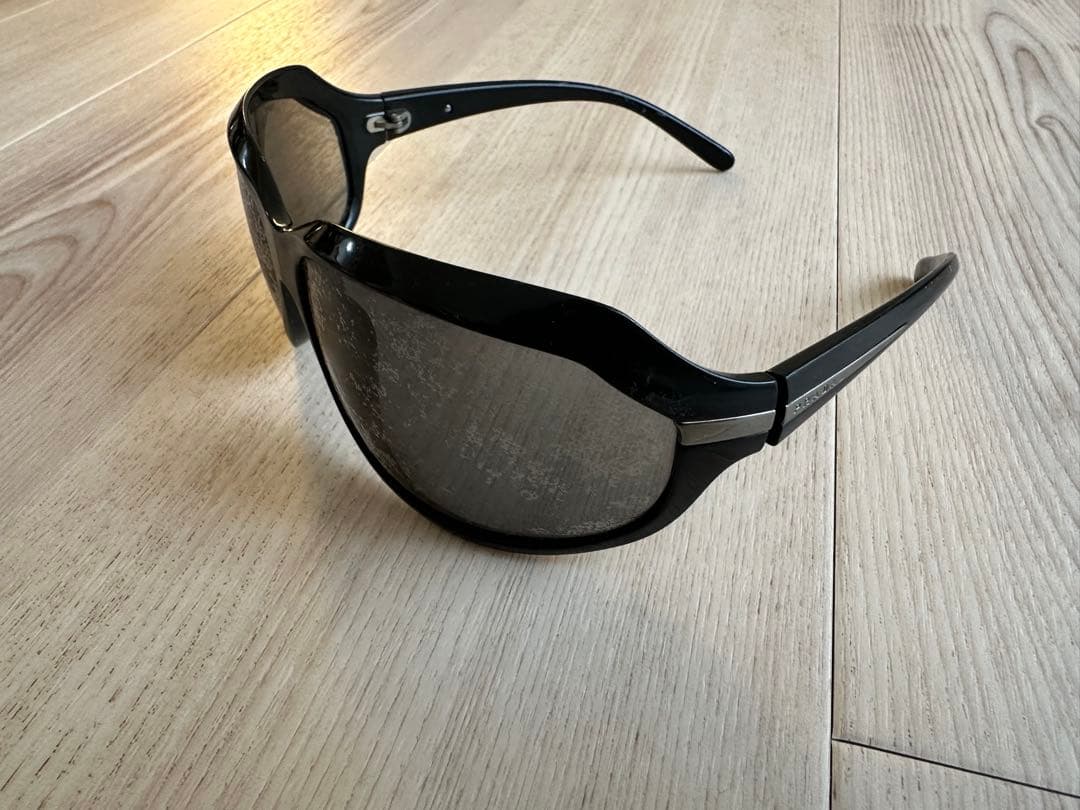 プラダ サングラス GACKT着用モデル！SPR14 ブラック&ブラウン2セット