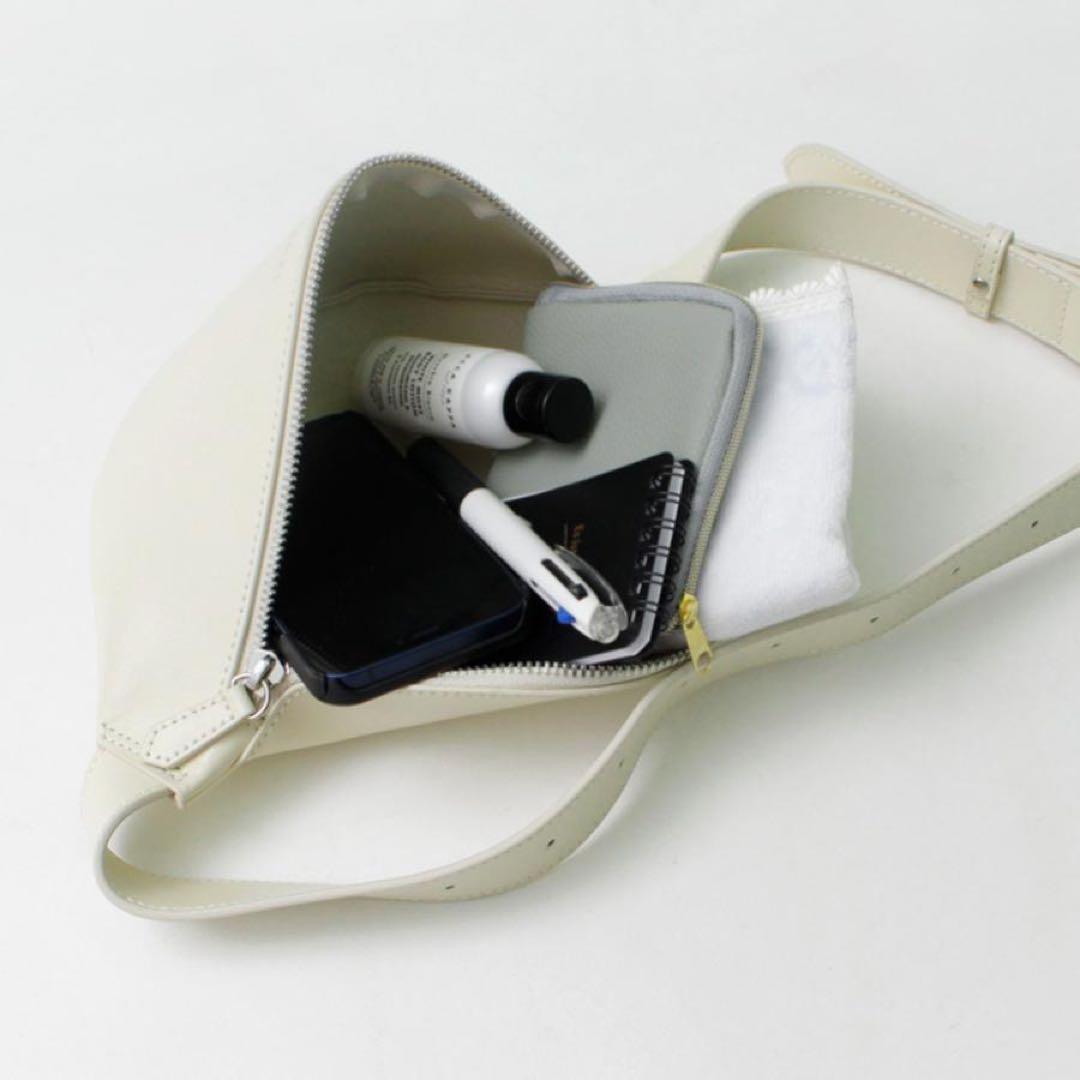 バッグ YAHKI Soft W Face Cross Body Bag