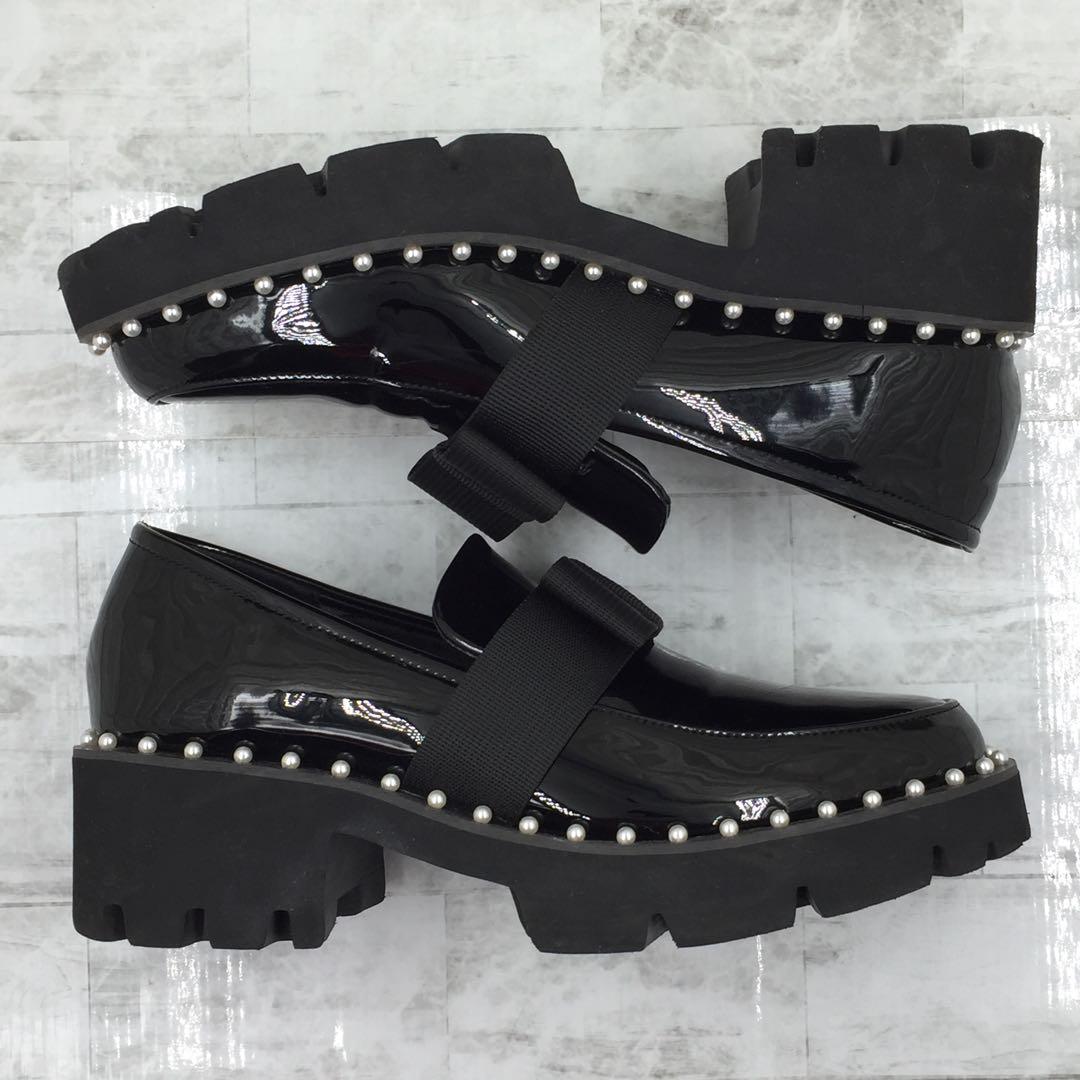 【美品】Akiron x Donoban パールリボンエナメルローファー 黒