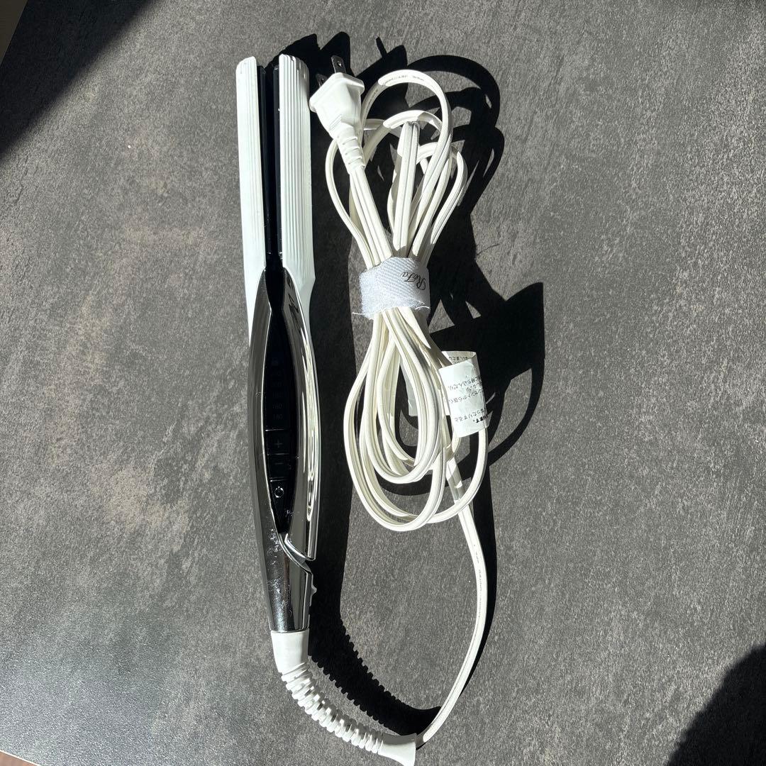 ReFa ストレートヘアアイロン ホワイト　値下げしました。
