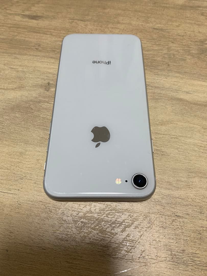 Apple iPhone 8 シルバー 64GB