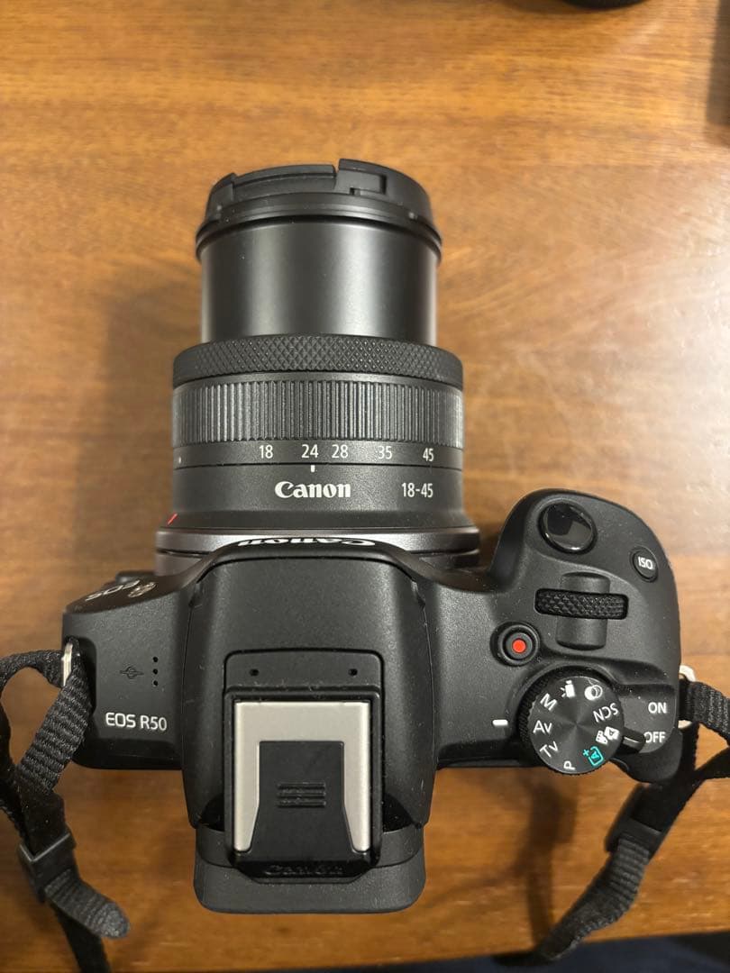 【昨年11月購入・保証書有】Canon EOS R50 ダブルズームキット